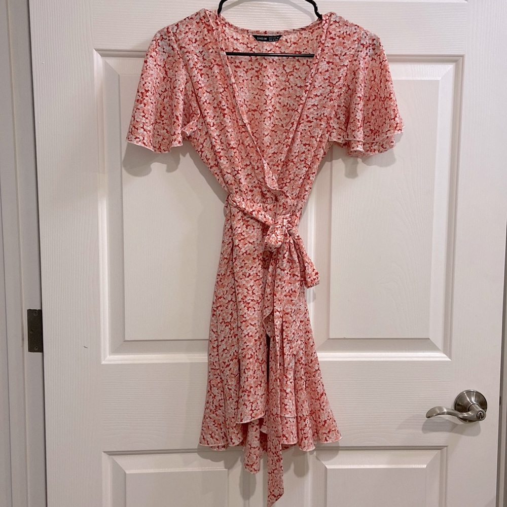 Short sleeve floral dress. Size XS